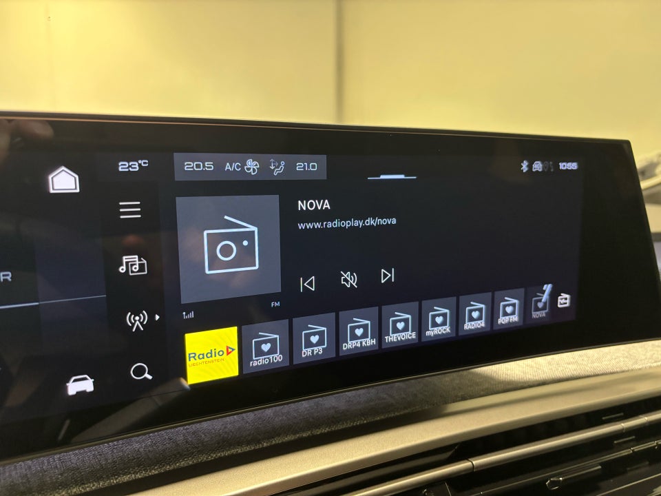 Peugeot e-3008 77 GT Pack 5d