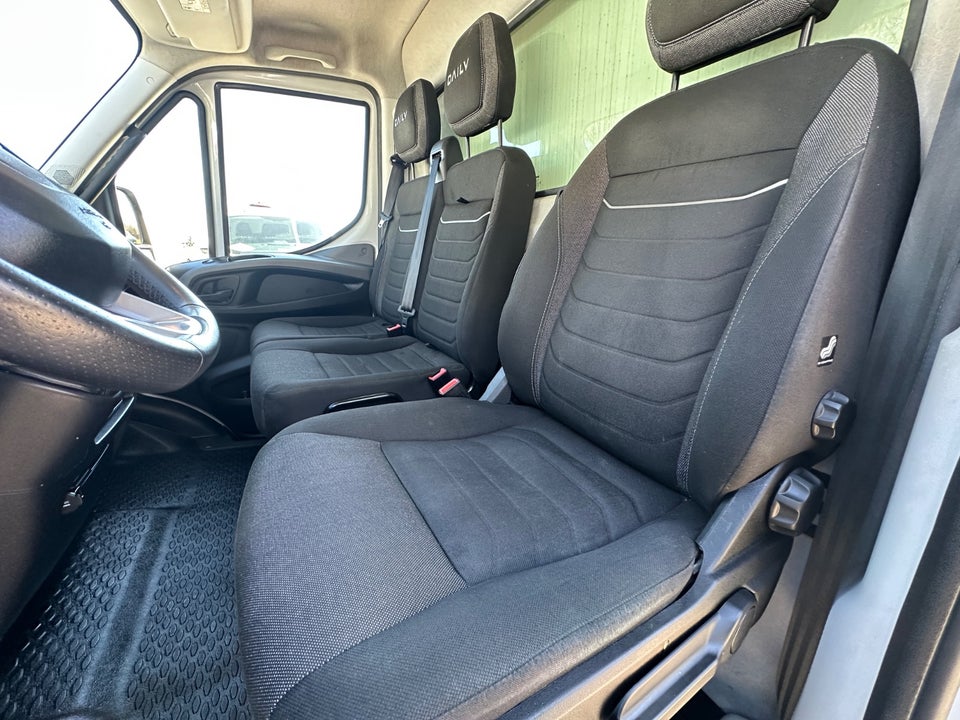Iveco Daily 3,0 35S18 16m³ Van AG8