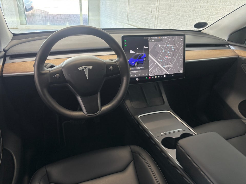 Tesla Model Y Long Range AWD 5d