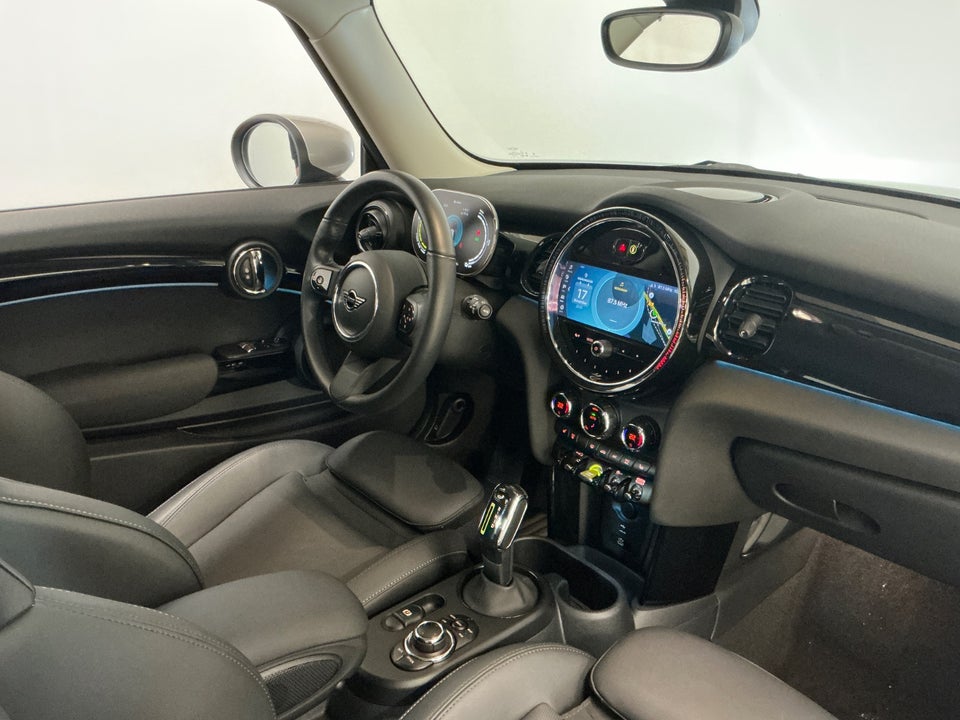 MINI Cooper SE Classic Trim 3d