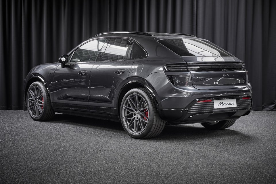 Porsche Macan Turbo 5d