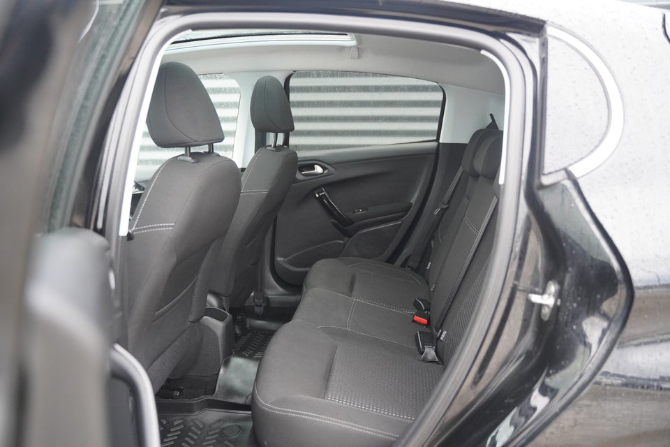 Peugeot 208 1,5 BlueHDi 100 Prestige Sky 5d