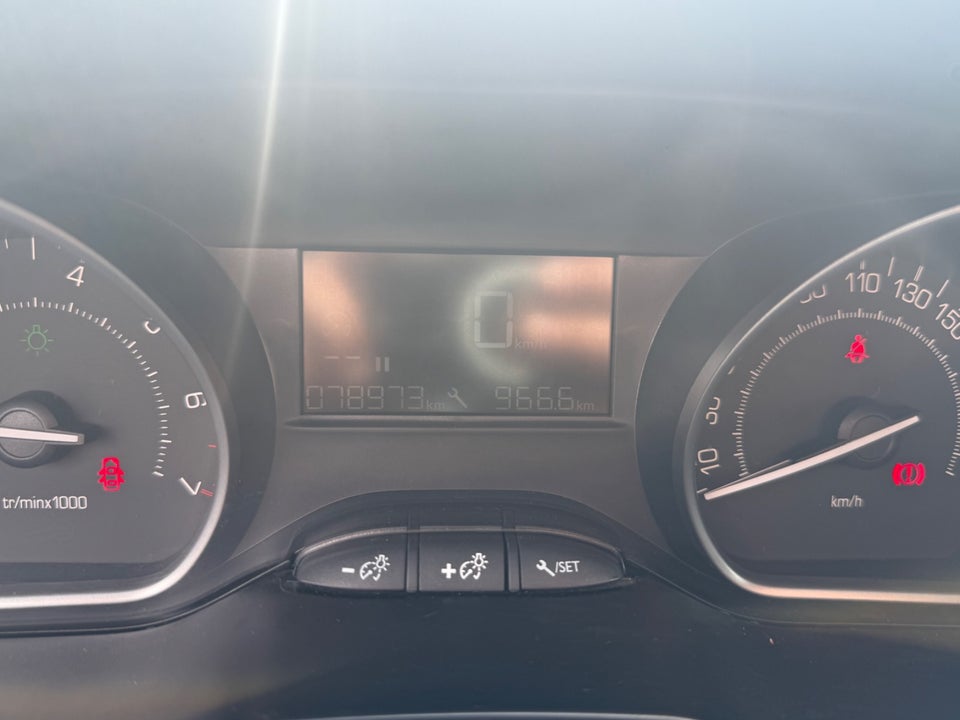 Peugeot 208 1,2 e-THP 82 Active 5d