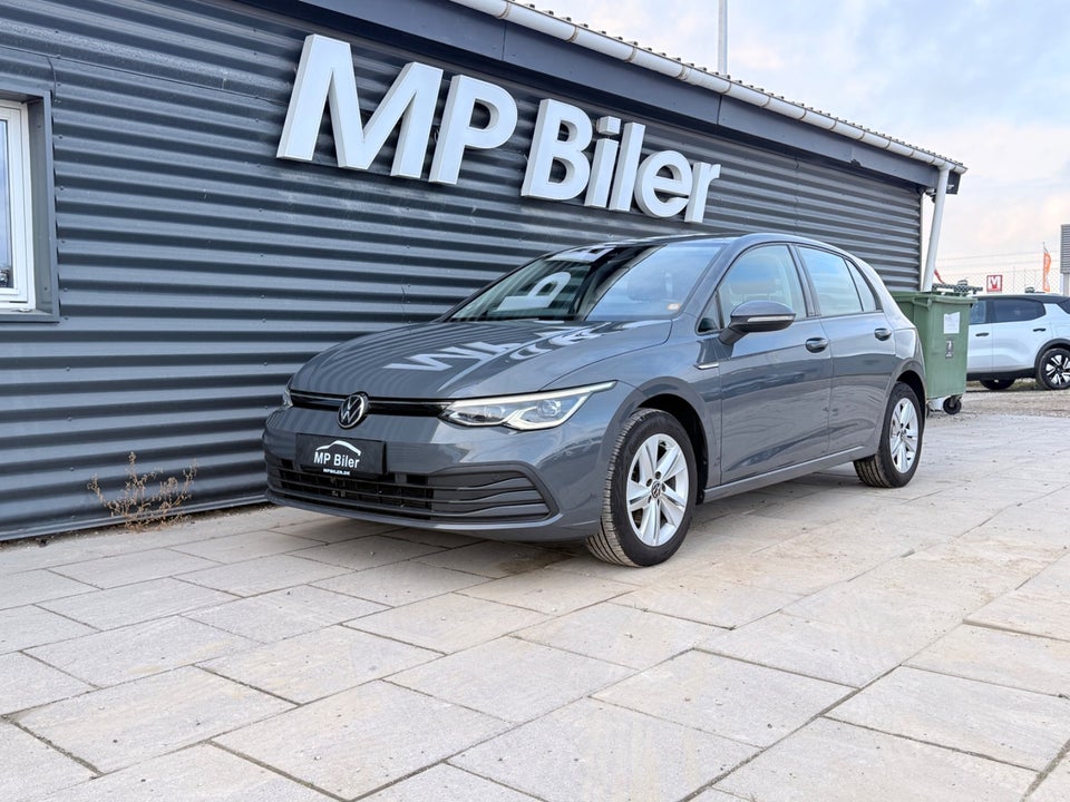 VW Golf VIII 1,5 TSi 130 1st Edition 5d