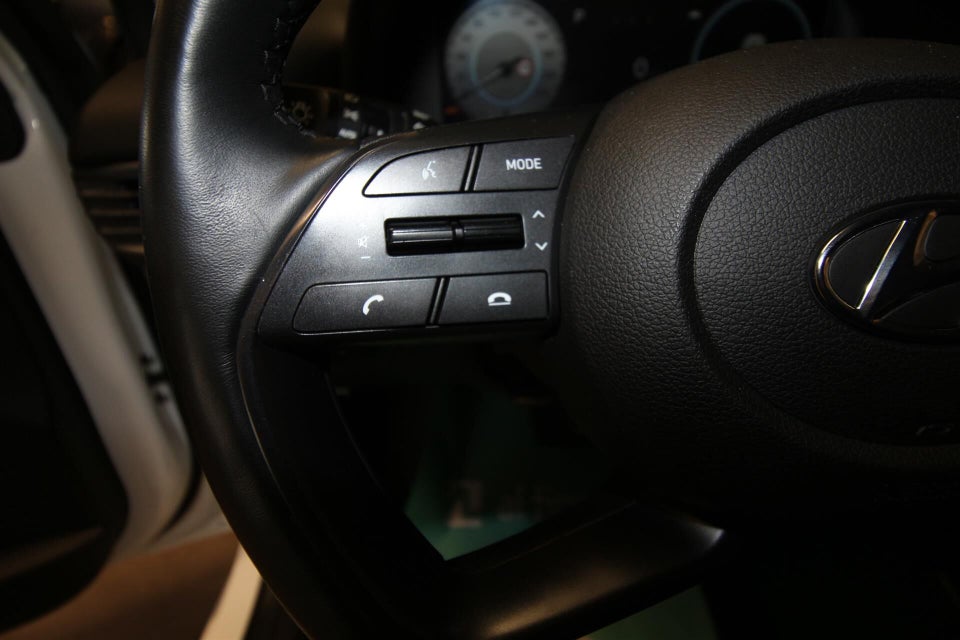 Hyundai i20 1,0 T-GDi Essential DCT 5d