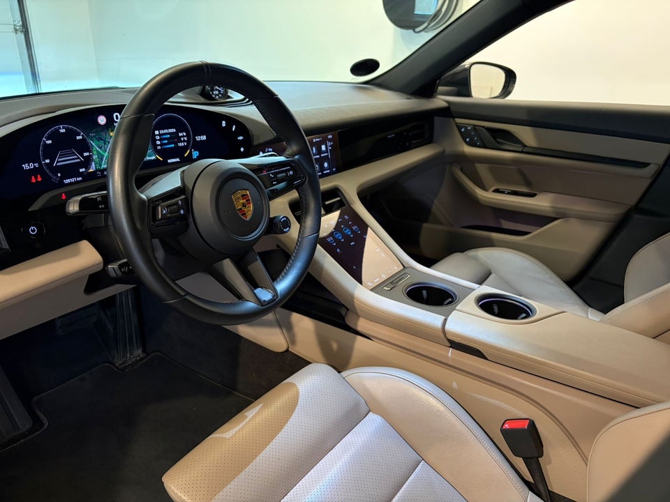 Porsche Taycan 4 Performance+ Cross Turismo 5d