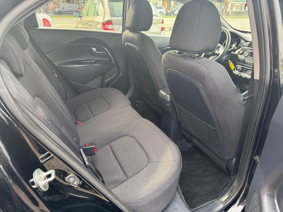 Kia Rio 1,4 CVVT Collect 5d