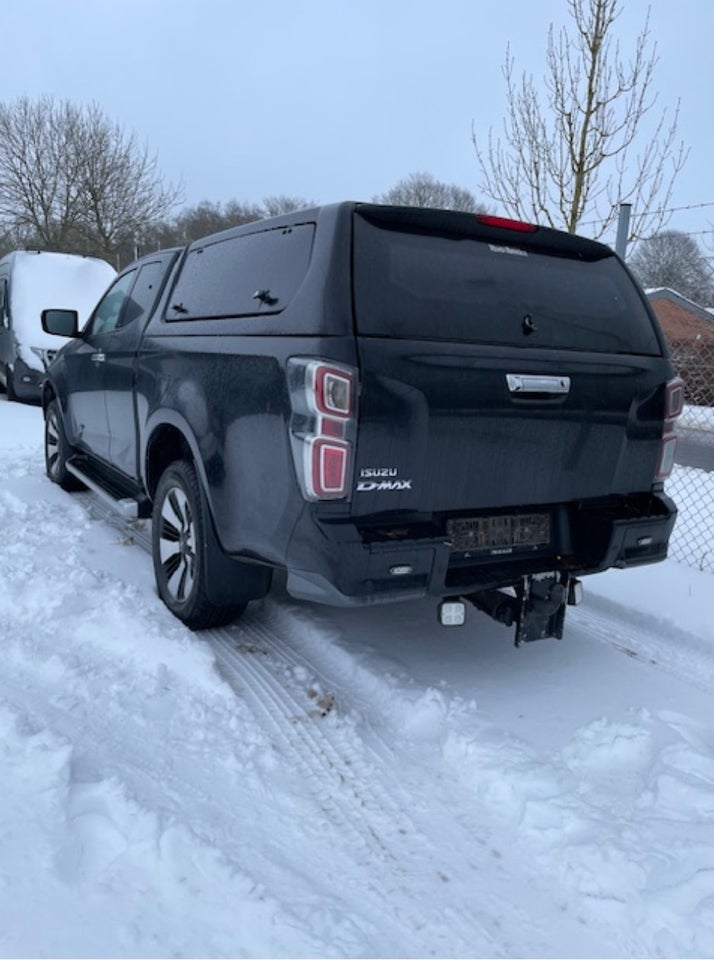 Isuzu D-Max 1,9 TD 163 Crew Cab Black Edition 4d