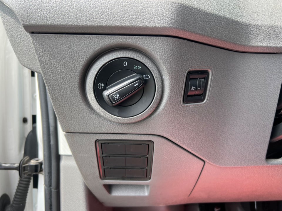 VW Crafter 35 2,0 TDi 140 Kassevogn L3H2