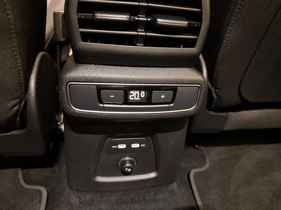 Audi Q4 e-tron 40  5d