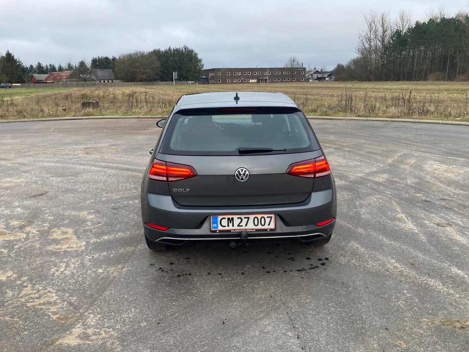 VW Golf VII 1,6 TDi 115 IQ.Drive DSG 5d