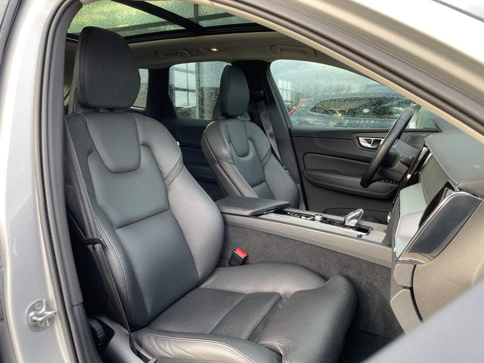 Volvo XC60 2,0 T8 ReCharge Inscription aut. AWD 5d