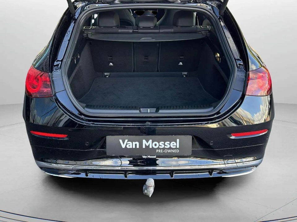 Mercedes CLA250+ electric AMG Advance Plus Shooting Brake 5d