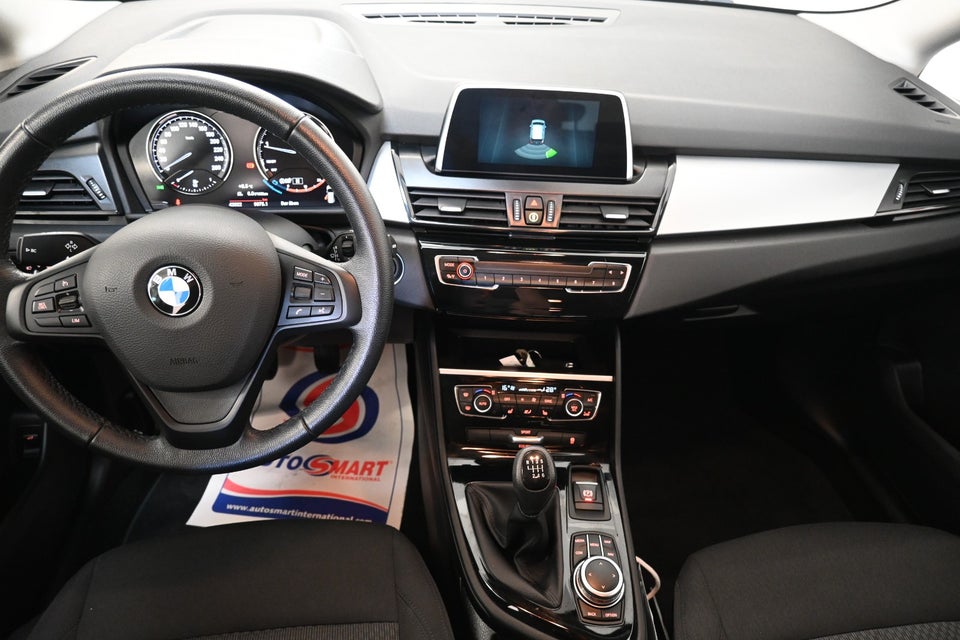 BMW 216i 1,5 Gran Tourer Connected 7prs 5d