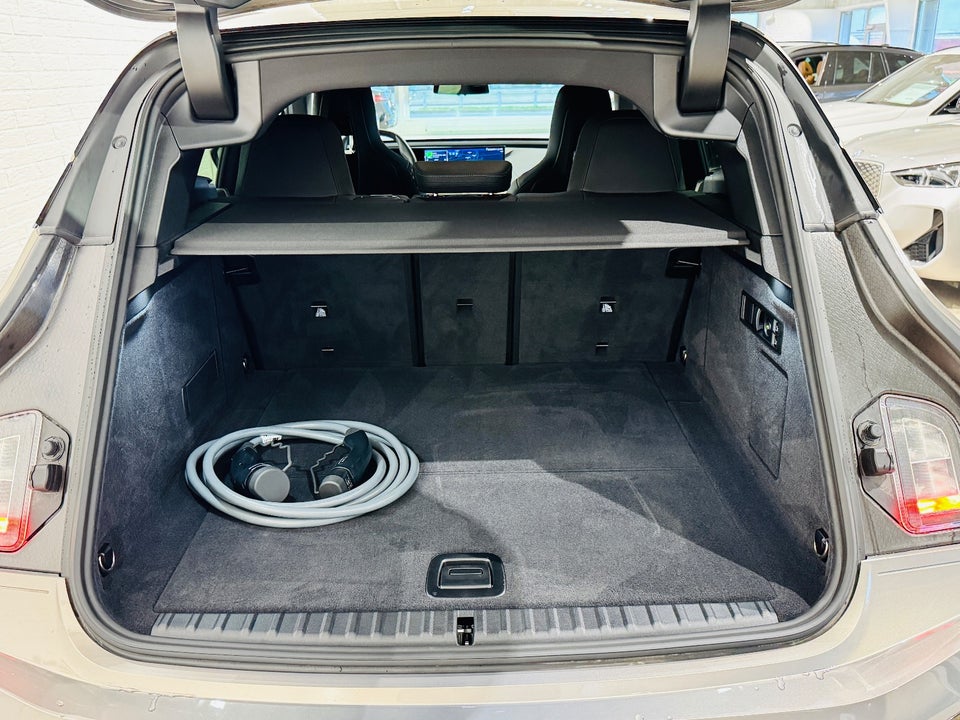 BMW iX xDrive40 Supercharged 5d