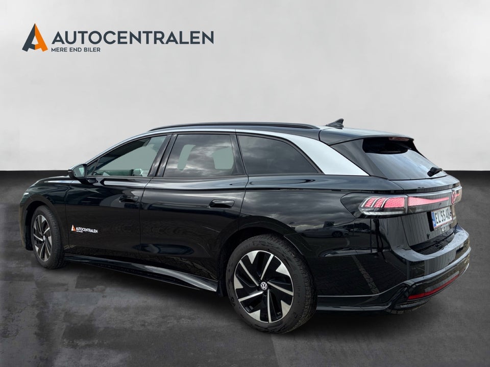 VW ID.7 77 Style+ Tourer 5d