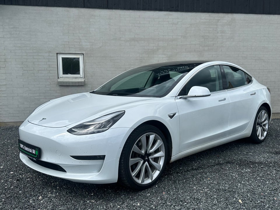 Tesla Model 3 Long Range AWD 4d