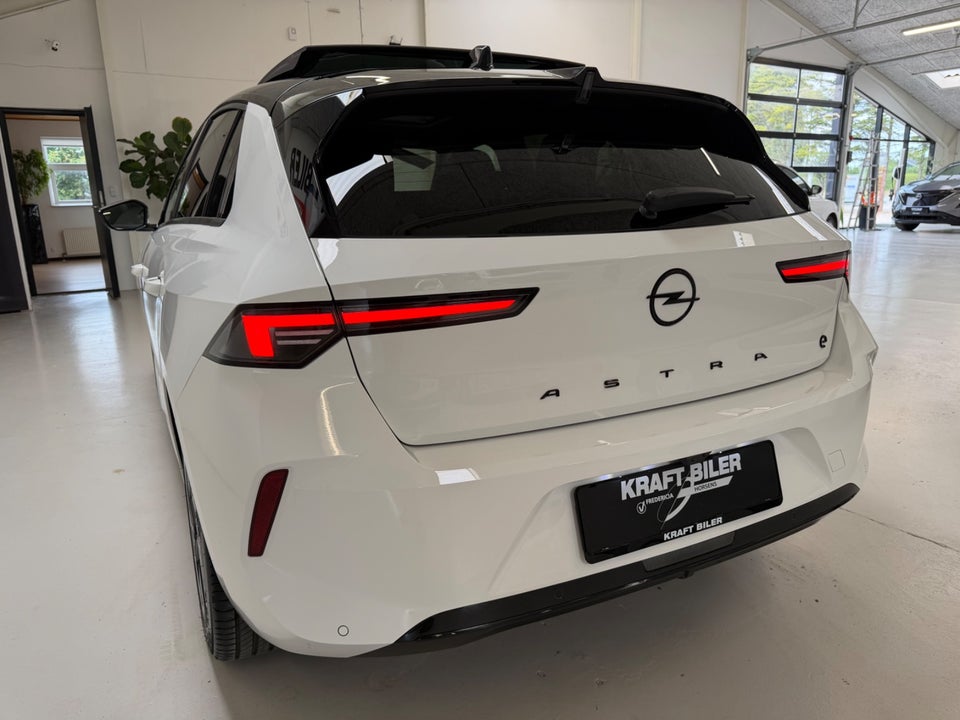 Opel Astra-e 54 Ultimate 5d