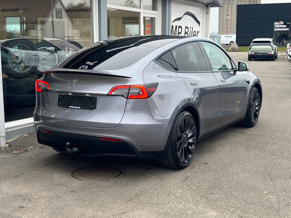 Tesla Model Y Performance AWD 5d
