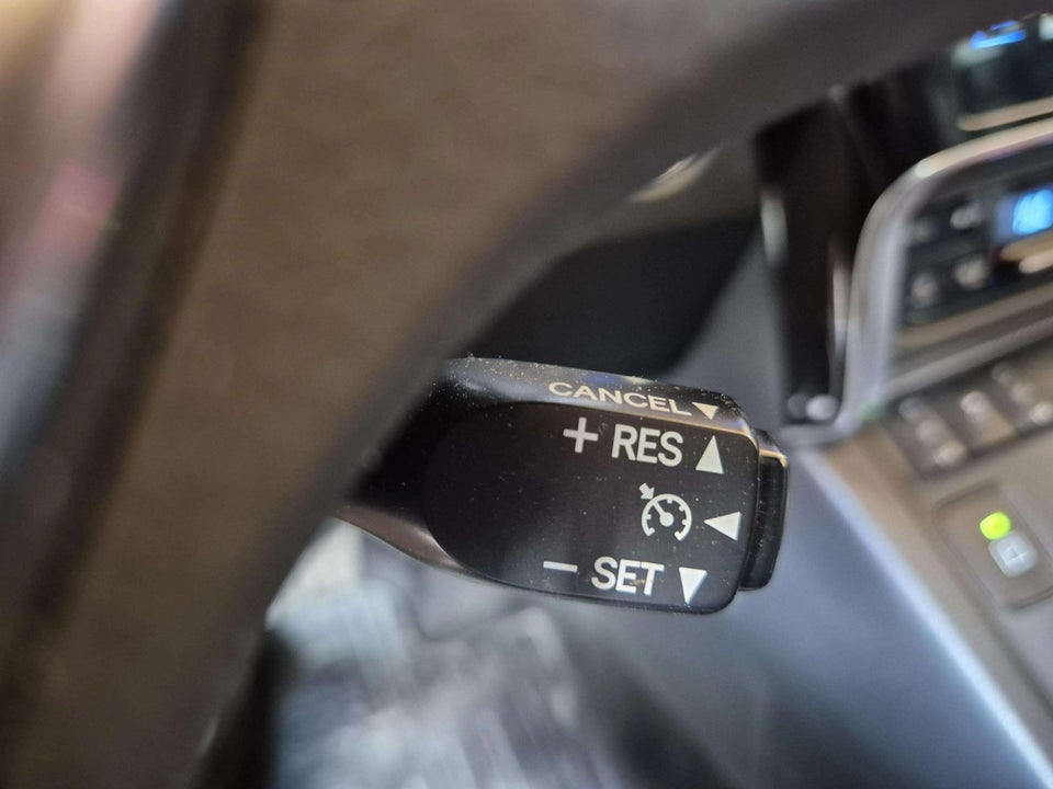 Toyota Auris 1,8 Hybrid H2 Style Touring Sports CVT 5d
