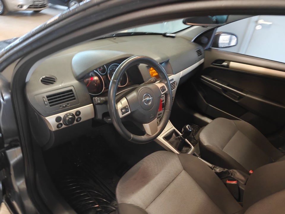 Opel Astra 1,6 8V Comfort 5d