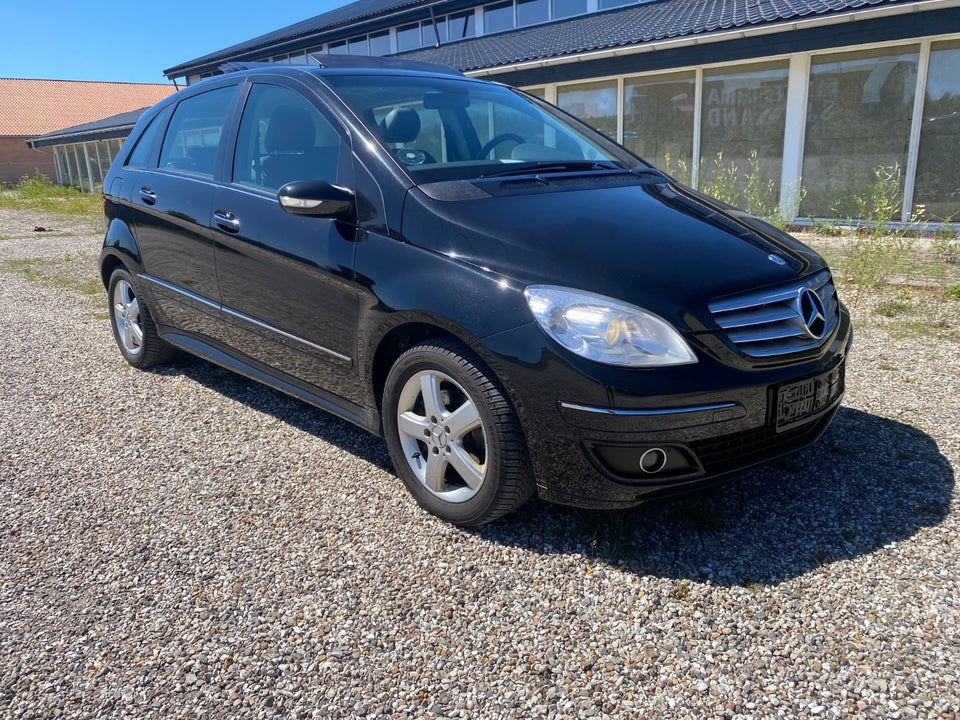 Mercedes B200 2,0  5d