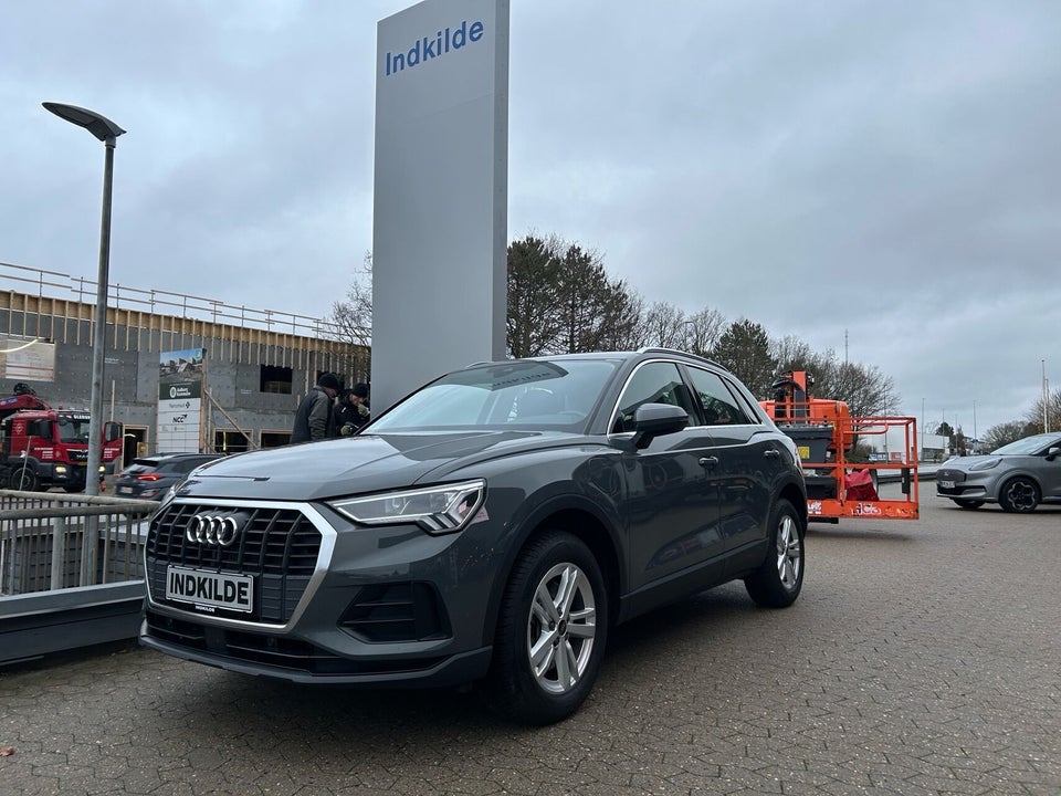 Audi Q3 45 TFSi e Attitude plus S-tr. 5d