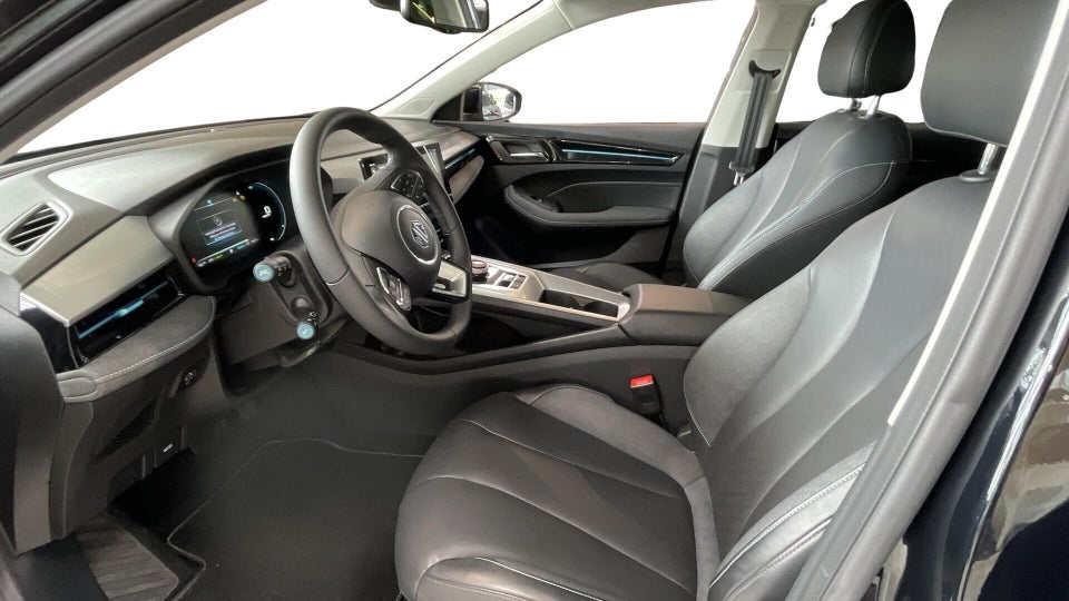 MG MG5 61 Luxury 5d