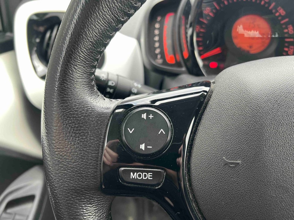 Peugeot 108 1,0 e-VTi 69 Allure TOP! 5d