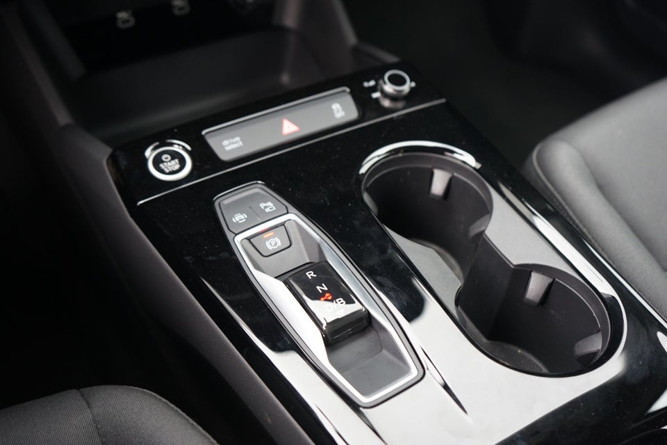 Audi Q6 e-tron Progress performance 5d