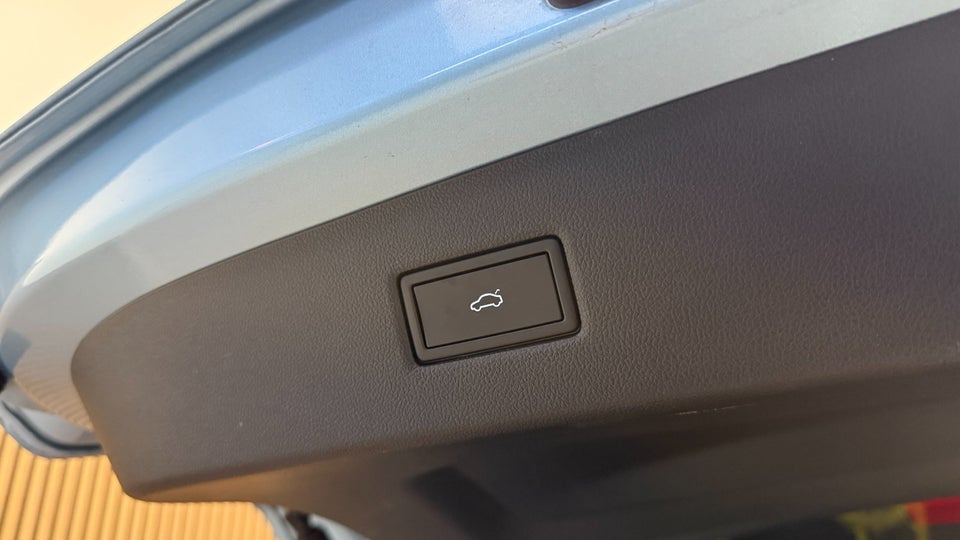 Ford Explorer 77 Premium Extended Range 5d