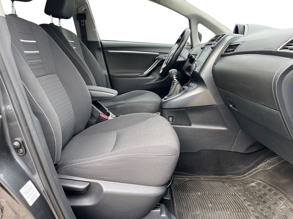 Toyota Verso 1,8 VVT-i T2 Premium 5d