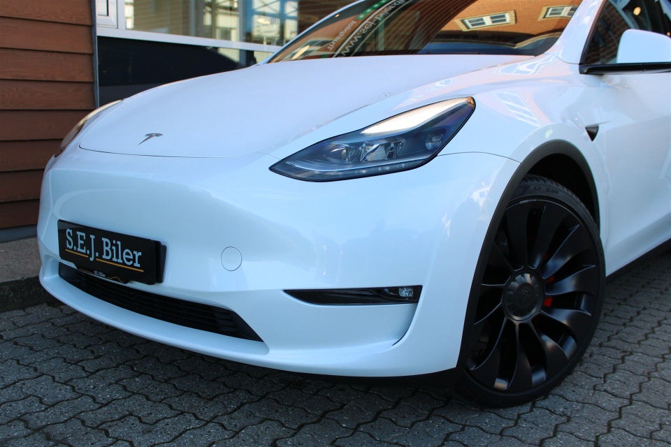 Tesla Model Y Performance AWD 5d