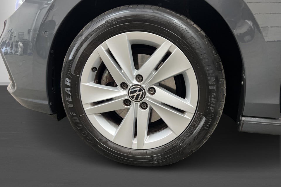 VW Golf VIII 1,5 eTSi 130 Life Variant DSG 5d