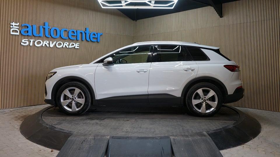 Audi Q4 e-tron 40  5d