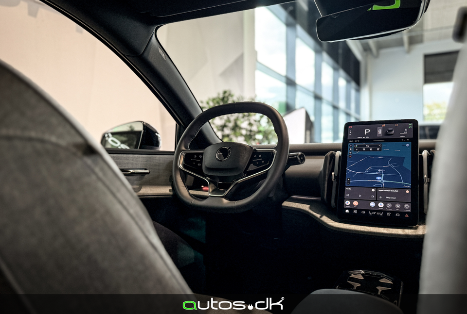 Volvo EX30 Extended Range Ultra 5d