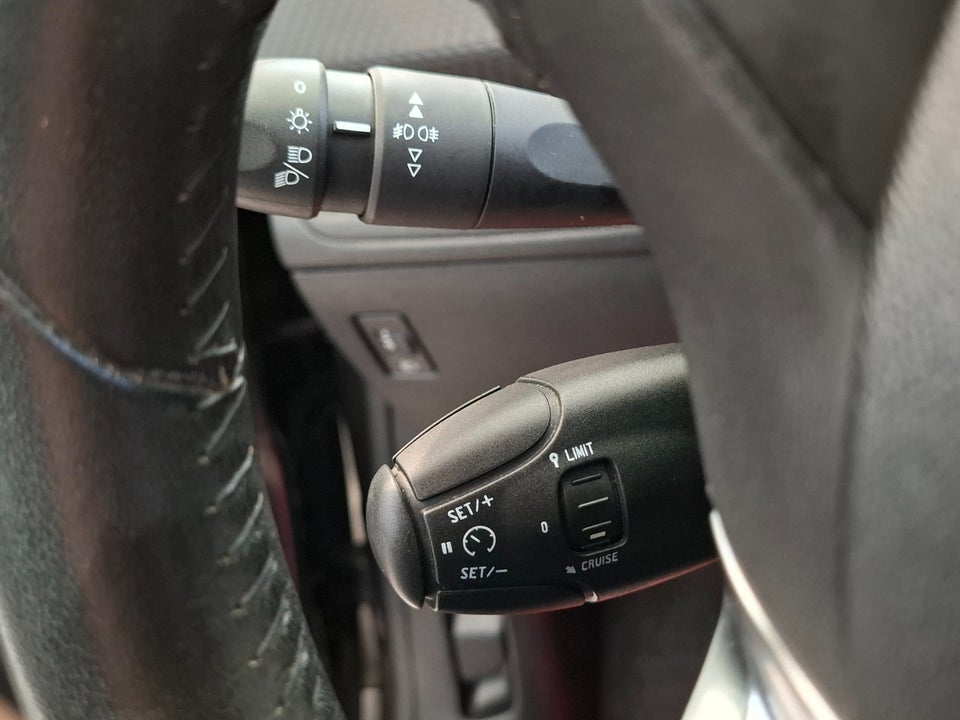 Peugeot 2008 1,2 VTi 82 Active 5d