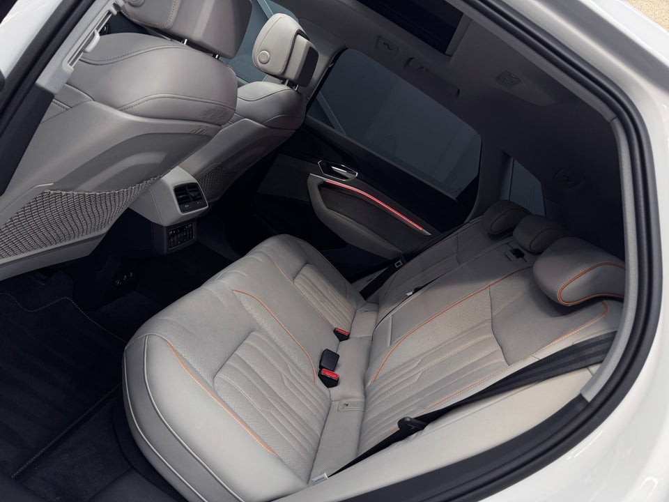 Audi e-tron 55 S-line quattro 5d