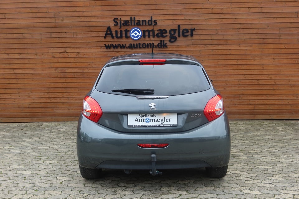 Peugeot 208 1,2 VTi Allure Sky 5d