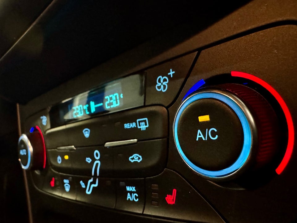 Ford Focus 1,0 EcoBoost ST-Line stc. 5d