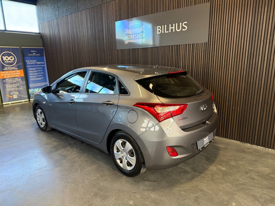 Hyundai i30 1,6 CRDi 110 Comfort Eco 5d