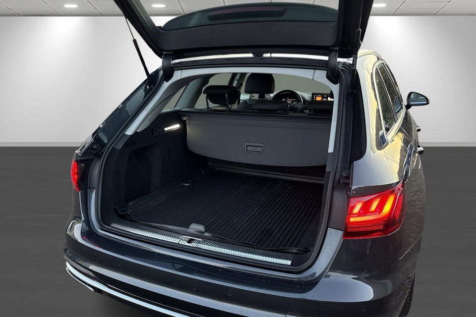 Audi A4 40 TFSi Prestige plus Avant S-tr. 5d