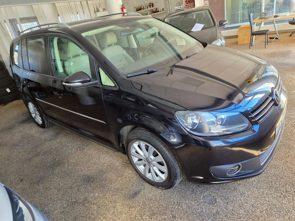 VW Touran 2,0 TDi 140 Comfortline DSG BMT 7prs 5d