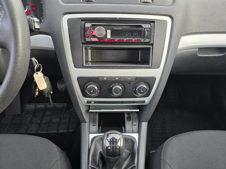 Skoda Octavia 1,8 TSi 160 Ambiente Combi 5d