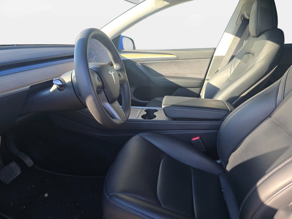 Tesla Model Y RWD 5d