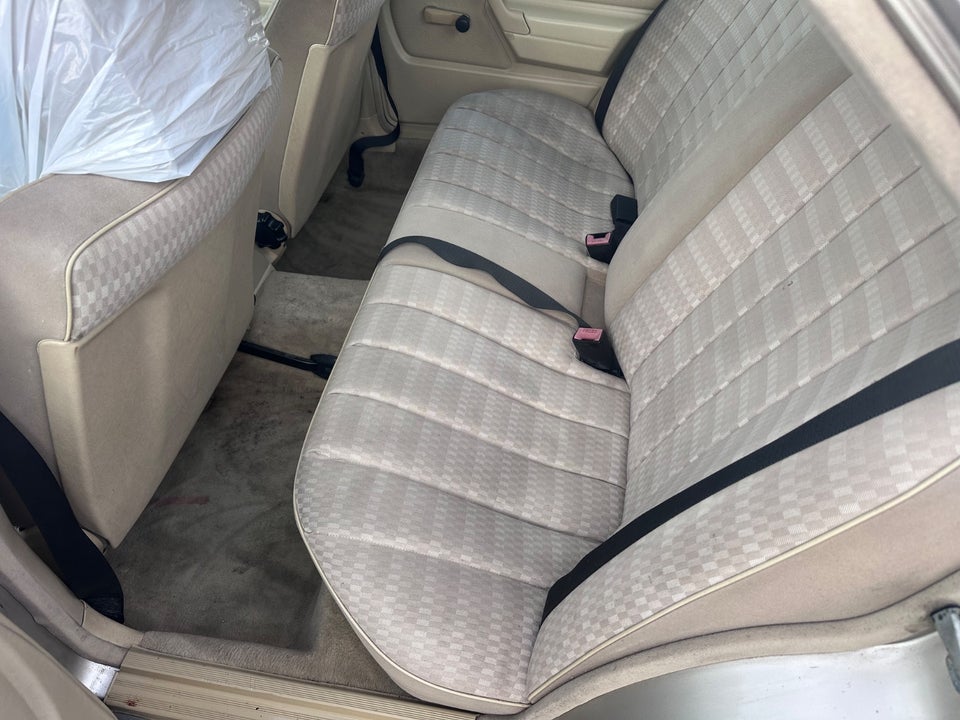 Mercedes 190 E 1,8 Sportline aut. 4d