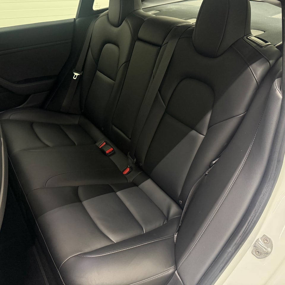Tesla Model 3 Long Range AWD 4d