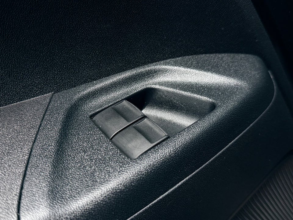 Peugeot 108 1,0 e-VTi 69 Allure 5d