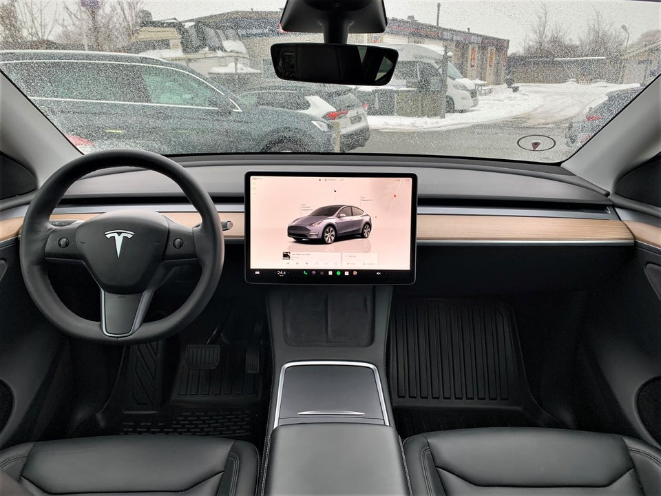 Tesla Model Y Long Range AWD 5d
