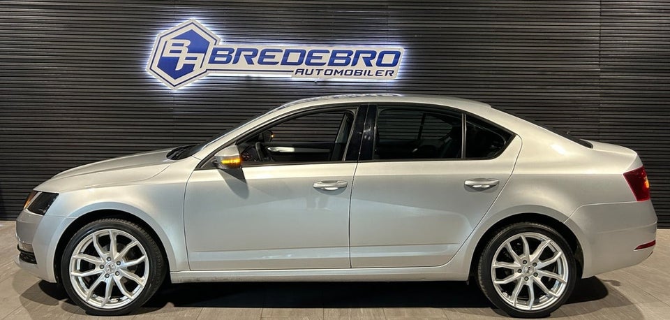 Skoda Octavia 1,6 TDi 115 Style 5d